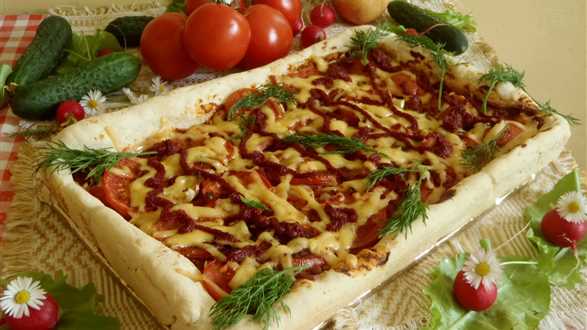 Pizza pomidorowa - jak z pieca